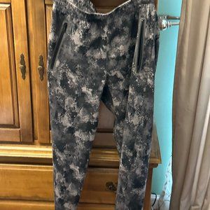 Brand new, Men's/ teen Old Navy joggers